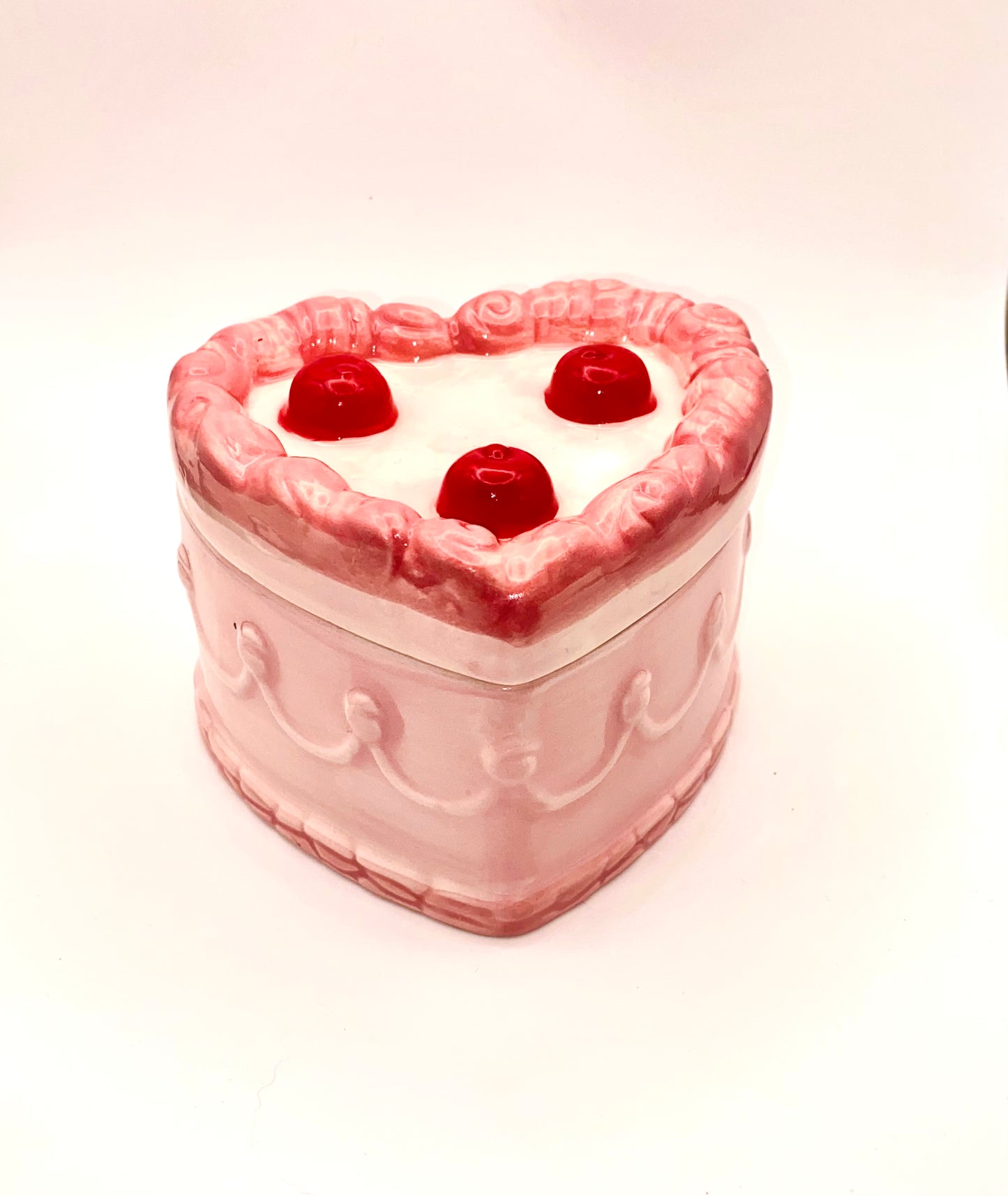 ✨ So Sweet Candle  12OZ Limited edition  100% soy wax.